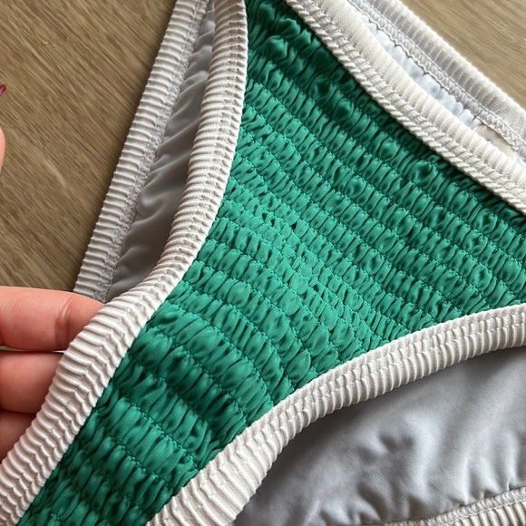 Green, full coverage bikini - Picture 2 of 4